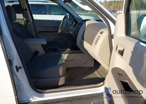 2012 Ford Escape Xls z USA, uszkodzony, nr VIN 1FMCU0C79CKB33807